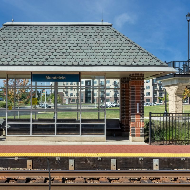 Living in Mundelein vs Vernon Hills: Complete Neighborhood Guide